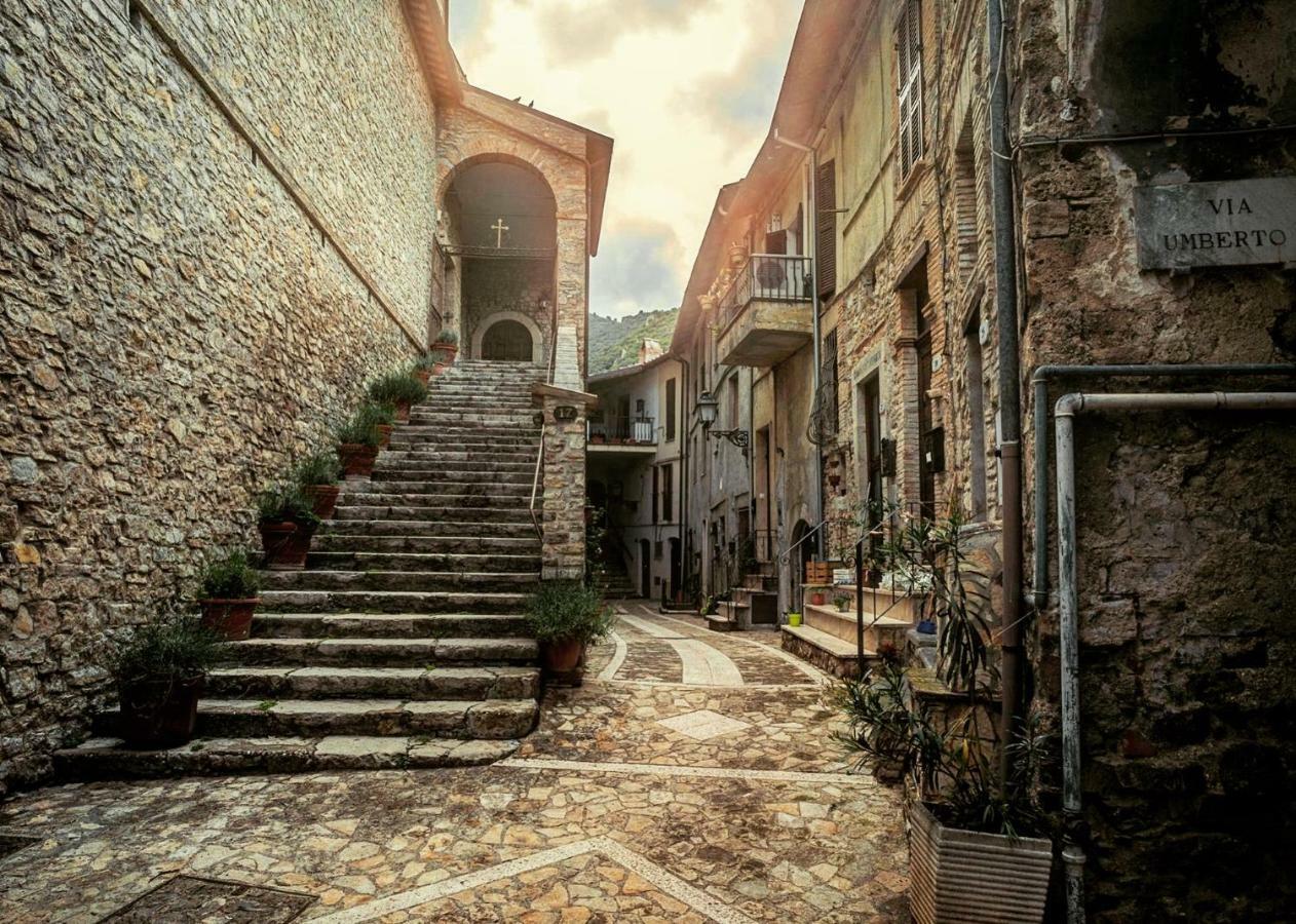 Villa La Residenza Dei Papi Papigno Exterior foto